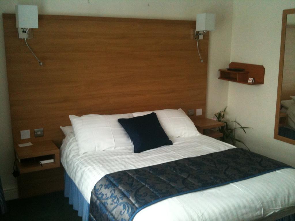 Five Mile Oxford Quarto foto