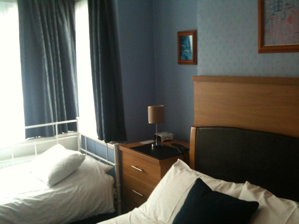 Five Mile Oxford Quarto foto